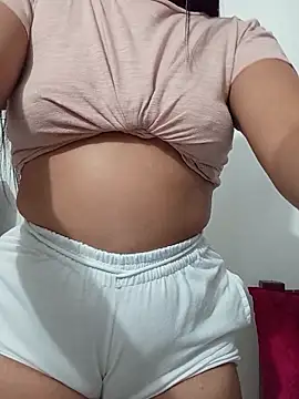 DaniellaGiraldo online show from June 4, 2026, 1:50 pm