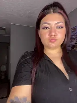 Mia2024 online show from April 19, 2026, 3:28 am