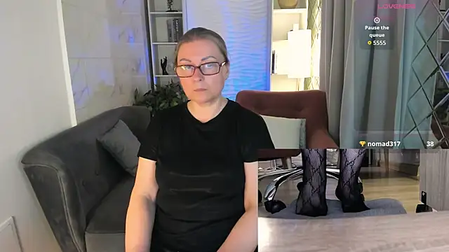 Alexandra Kind online show from June 8, 2026, 1:28 am