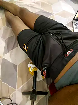 handsomeboyrk online show from April 15, 2026, 1:40 pm