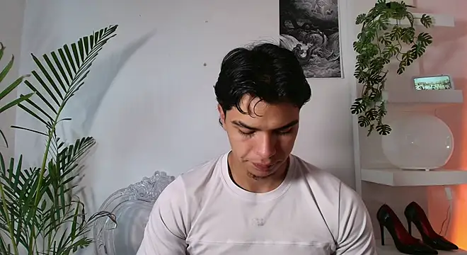 andyypalmer  online show from May 19, 2026, 10:16 pm