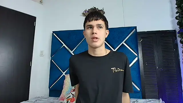 EdwinBoys online show from June 8, 2026, 2:17 pm