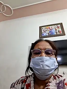 Shalini3456 online show from May 7, 2026, 8:20 am