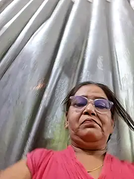 Shalini3456 online show from May 19, 2026, 9:04 am
