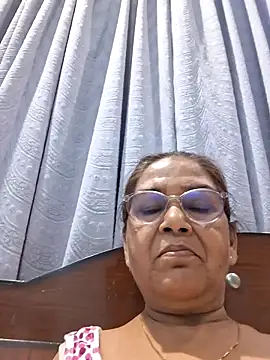 Shalini3456 online show from May 24, 2026, 4:23 pm