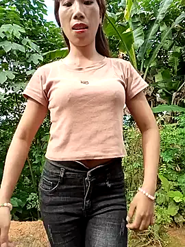 Elena Mia online show from May 12, 2026, 8:33 am