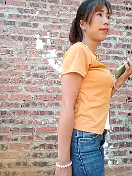 Elena Mia online show from May 16, 2026, 12:29 am