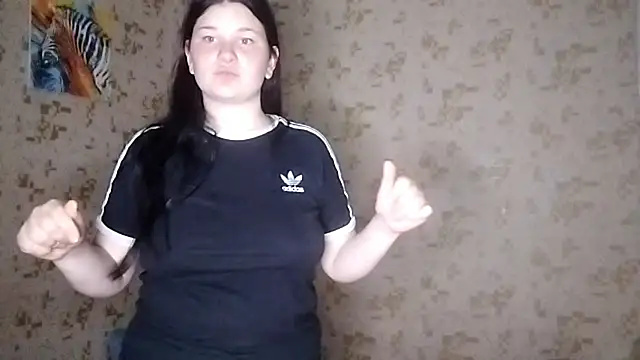 BeatriceMolands online show from June 8, 2026, 6:30 pm