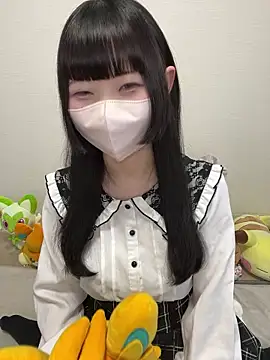 --Reina-- online show from April 17, 2026, 9:01 am