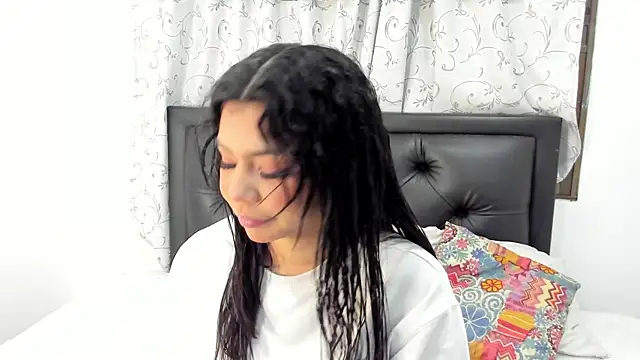 Nathy Pelaez online show from June 9, 2026, 3:40 am