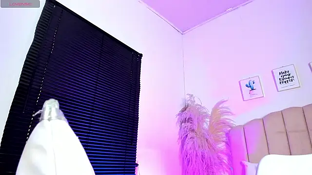 manuboobss online show from June 3, 2026, 5:40 pm
