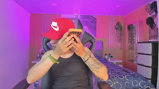 Owen Drake online show from April 24, 2026, 3:42 am