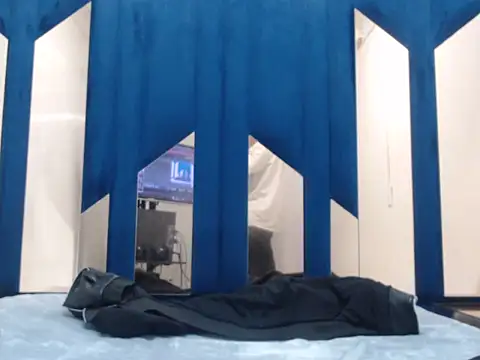 Ian Savage online show from April 19, 2026, 3:17 am