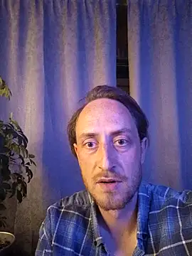 hihilove69 online show from April 16, 2026, 11:40 pm