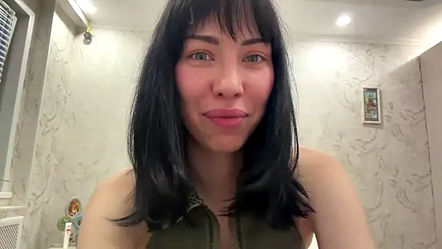 LuisaAlconcel online show from May 20, 2026, 6:03 pm
