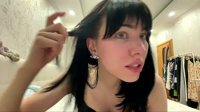 LuisaAlconcel online show from May 22, 2026, 6:02 pm