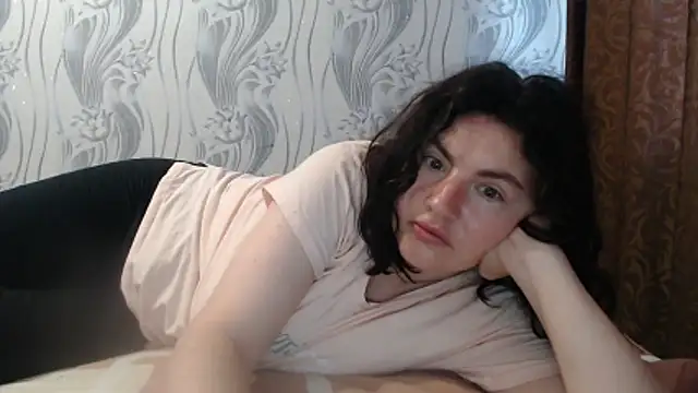 AlinaxJames online show from June 8, 2026, 7:53 am