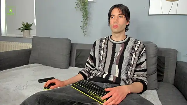 Freddie Vane online show from April 25, 2026, 11:46 am