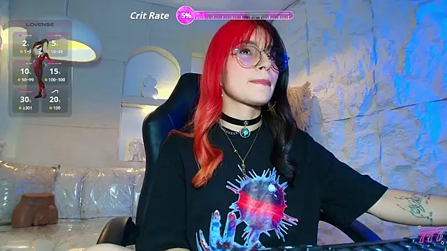 Moon Red r online show from April 30, 2026, 7:31 pm