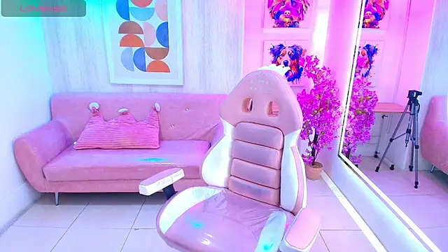 Snapshot of Sofi_monroeee chatting on May 27, 2026, 7:33 pm Sofi monroeee online show from May 27, 2026, 7:33 pm