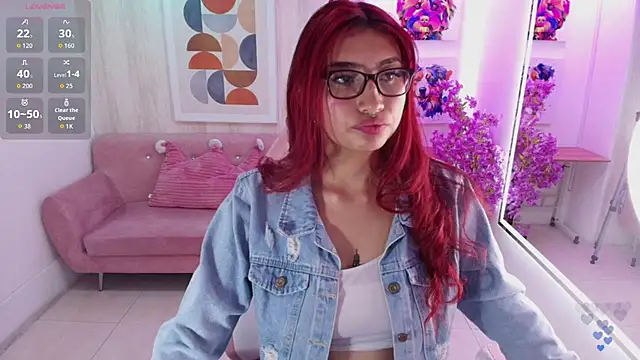 Snapshot of Sofi_monroeee chatting on June 6, 2026, 7:29 pm Sofi monroeee online show from June 6, 2026, 7:29 pm