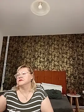 I amVeronicle online show from June 5, 2026, 11:38 am
