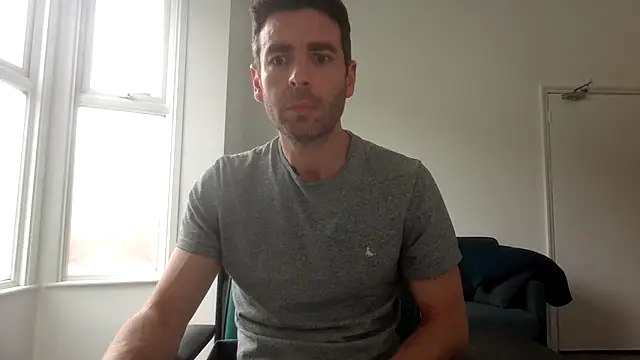 frenchbdmaninlondon online show from May 4, 2026, 12:01 pm