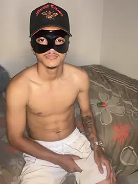 stivenblossom online show from April 19, 2026, 7:29 am