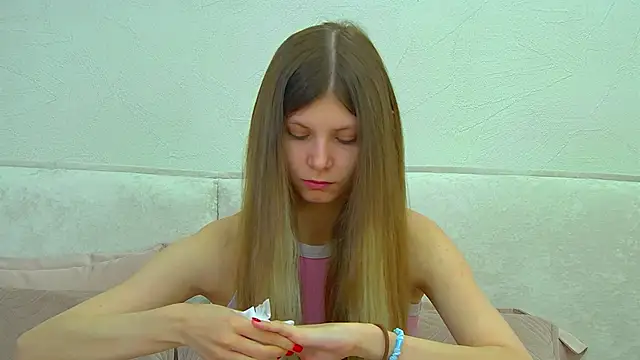 AudreyBarlov online show from May 4, 2026, 6:20 am