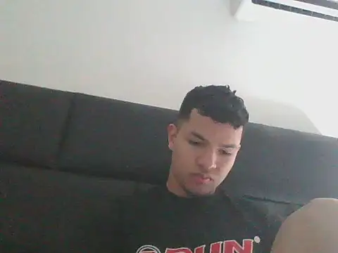 Hunteerm online show from April 19, 2026, 4:17 pm