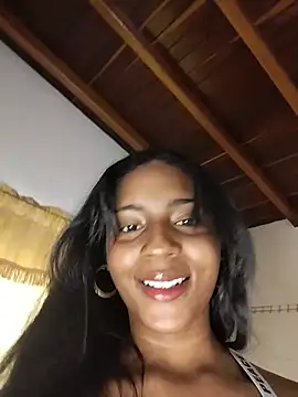 sophi laraa online show from June 9, 2026, 7:14 pm
