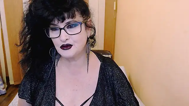 QuuenOfSin online show from December 8, 2024, 8:04 pm