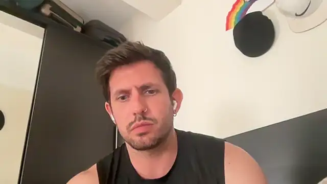 MathiasBellucci online show from April 22, 2026, 11:56 am