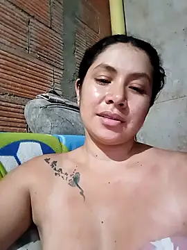 MiaDesireAndWildLover online show from May 8, 2026, 4:40 am