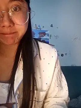 vvvan2026 online show from April 28, 2026, 5:51 pm