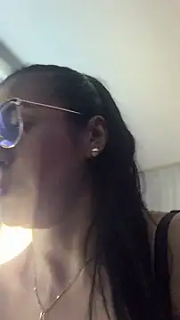 Laia Hills online show from May 20, 2026, 2:12 pm