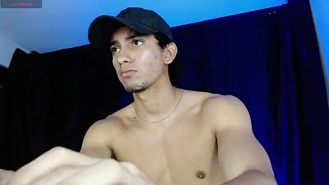 Snapshot of dante_18cm_ chatting on May 15, 2026, 11:34 pm dante 18cm online show from May 15, 2026, 11:34 pm