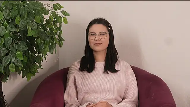 FlorentinaPinson online show from April 24, 2026, 10:07 am