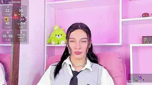 MilaWhitte online show from June 12, 2026, 3:44 pm