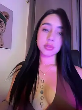 IsabellaNoir  online show from May 13, 2026, 11:44 pm
