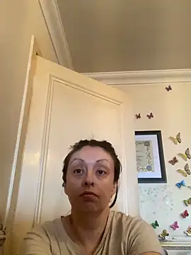 cutieliscious online show from April 22, 2026, 11:34 am