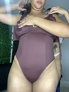 ValentinaLux Oficiall online show from June 3, 2026, 6:35 pm