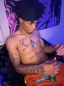 DaimondRuby online show from April 24, 2026, 4:04 am