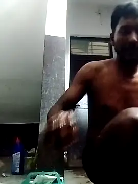 hot boy 27  online show from April 28, 2026, 4:01 pm