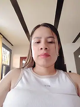 Nicol Alvarez1 online show from May 28, 2026, 9:45 pm