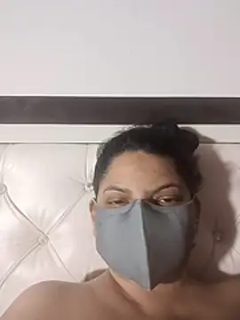 yourslutty65 online show from April 24, 2026, 7:33 am