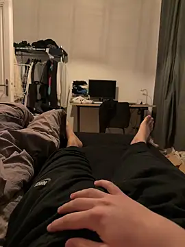 alwayshorny21 online show from April 26, 2026, 7:55 pm