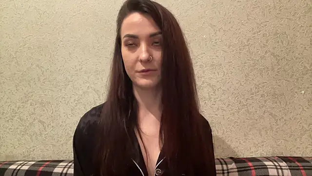 Madisonlovx online show from April 23, 2026, 7:49 pm