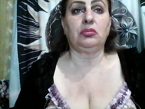 LoaqLovew online show from May 11, 2026, 9:04 am