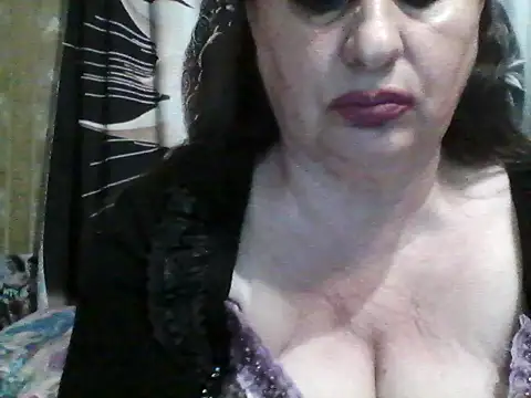 LoaqLovew online show from May 11, 2026, 4:04 pm